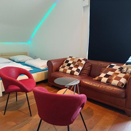In Villa 56 Qm Apartment, 24 H Check-In,Free Parking Hannover Buitenkant foto