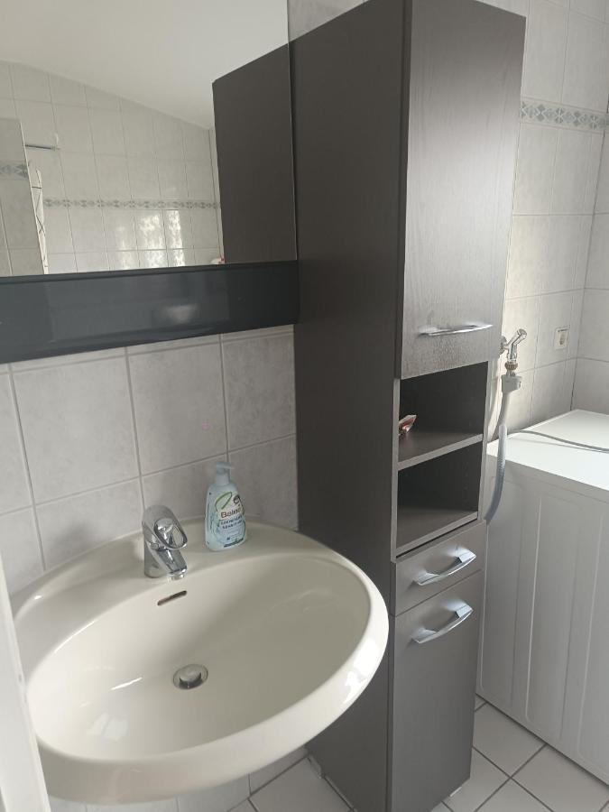 In Villa 56 Qm Apartment, 24 H Check-In,Free Parking Hannover Buitenkant foto