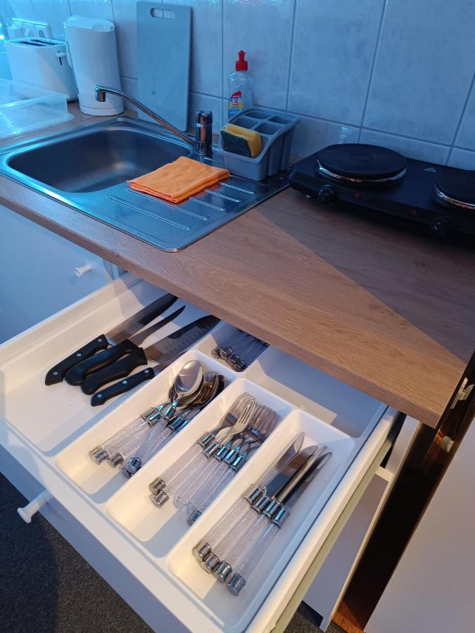 In Villa 56 Qm Apartment, 24 H Check-In,Free Parking Hannover Buitenkant foto
